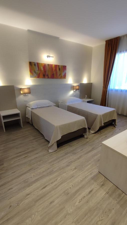 Confidence Hotel San Silvestro San Prospero Exterior photo