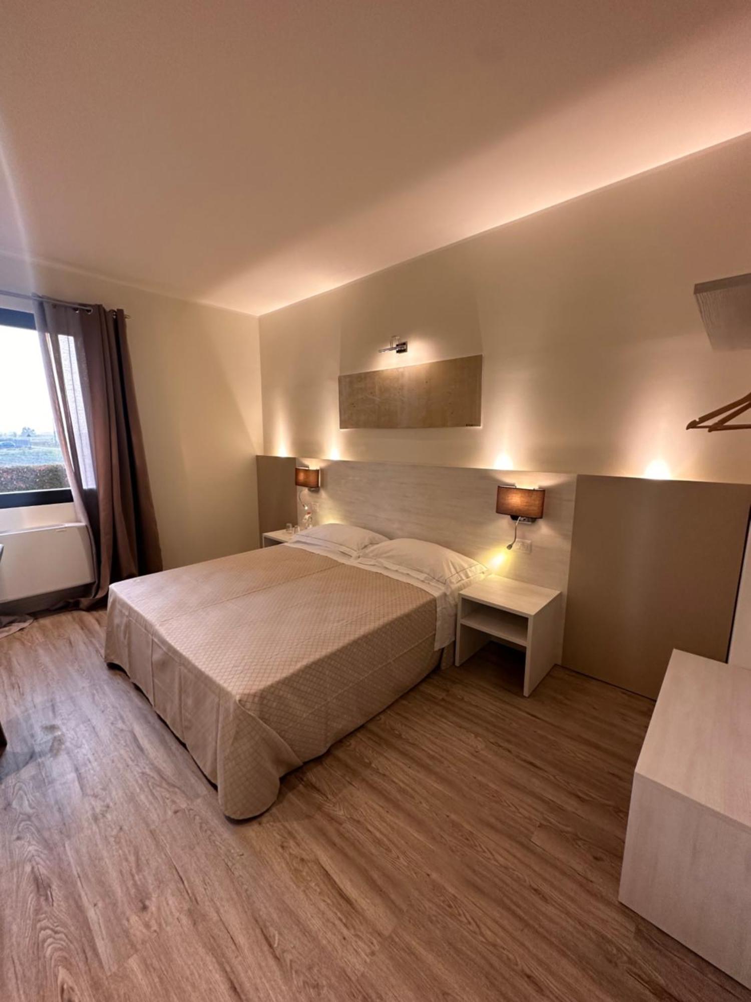 Confidence Hotel San Silvestro San Prospero Exterior photo