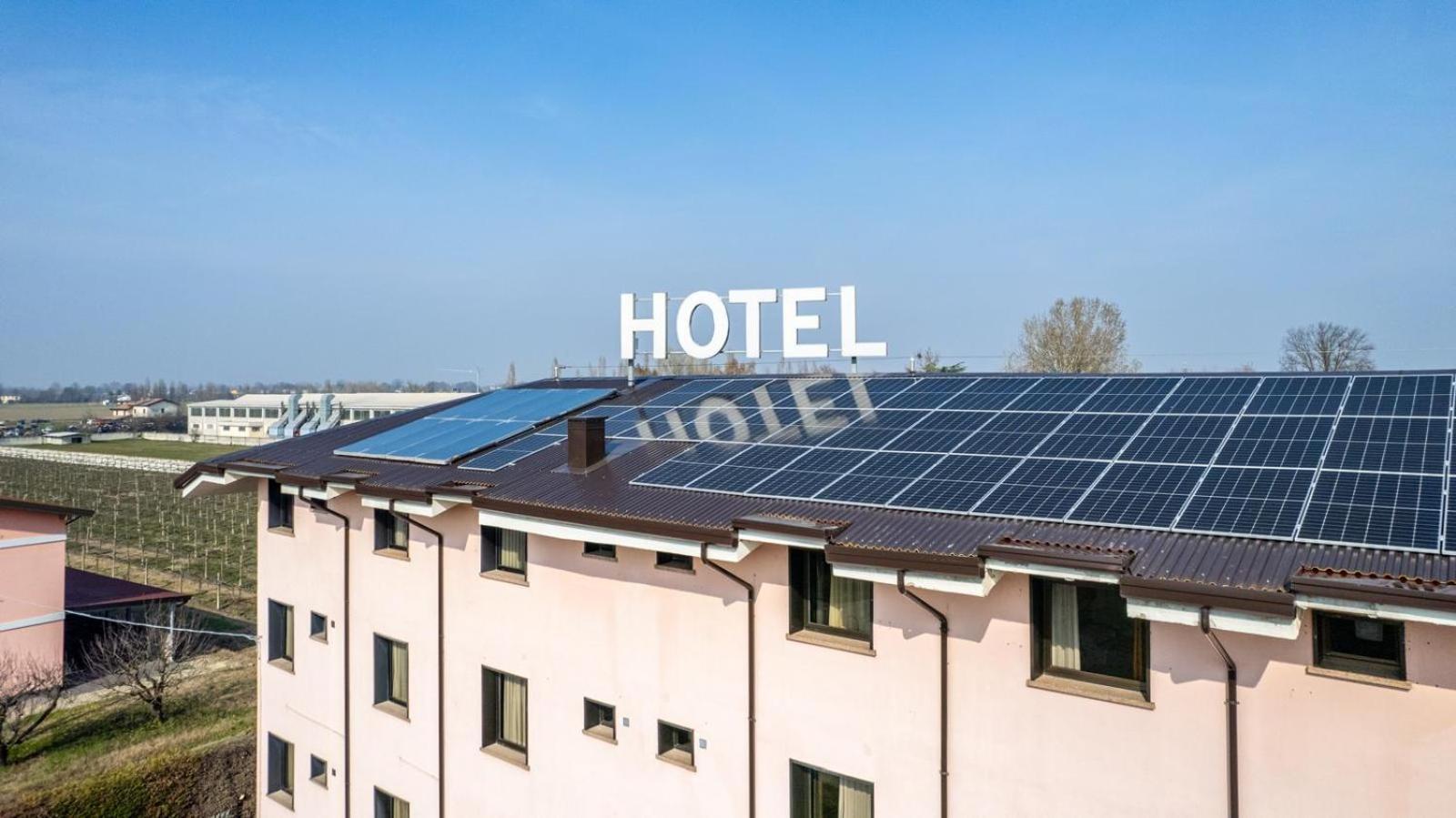 Confidence Hotel San Silvestro San Prospero Exterior photo